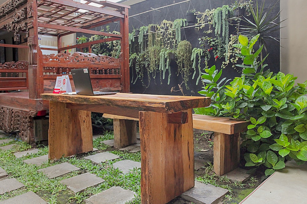 OYO 1692 Villa Akbar 3 10/48