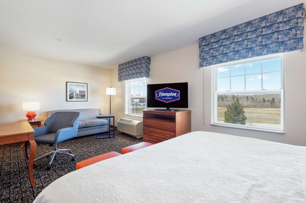 Hampton Inn & Suites Rockland 32/81