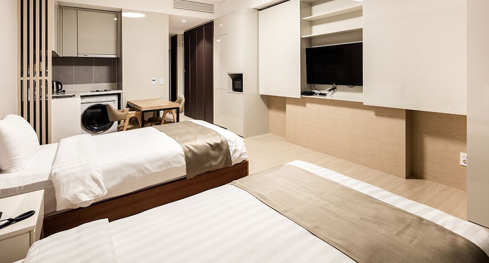 Golden Tulip Incheon Airport Hotel and Suites 26/63