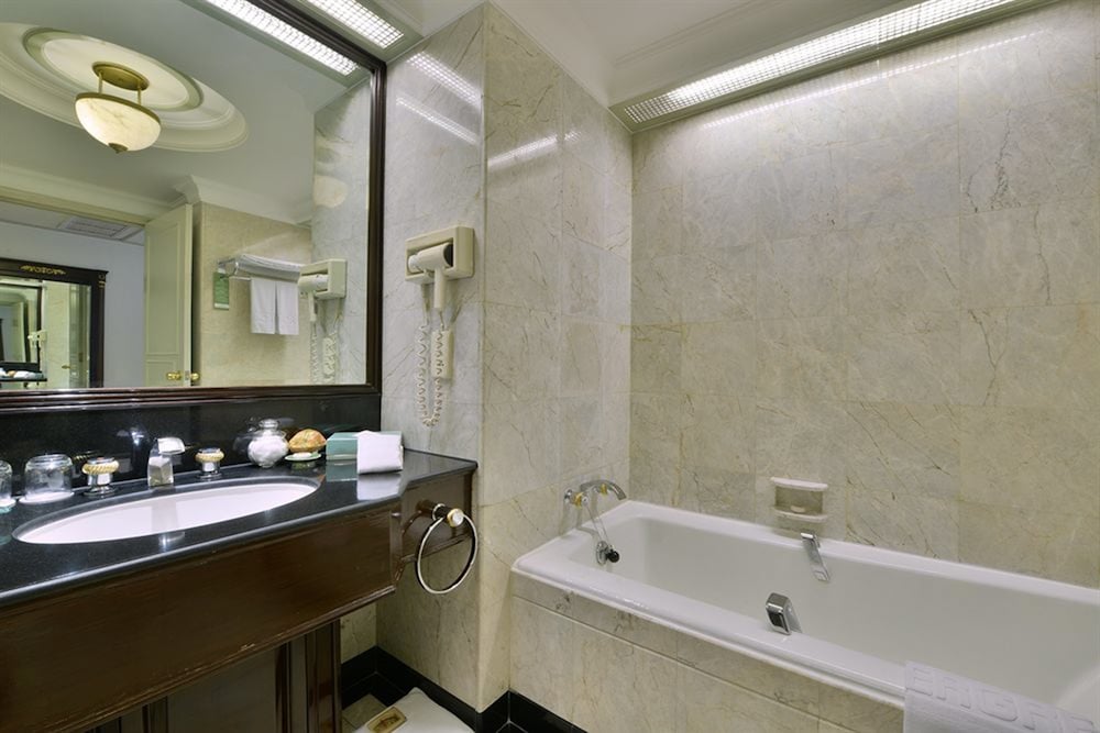 Evergreen Laurel Hotel 32/69