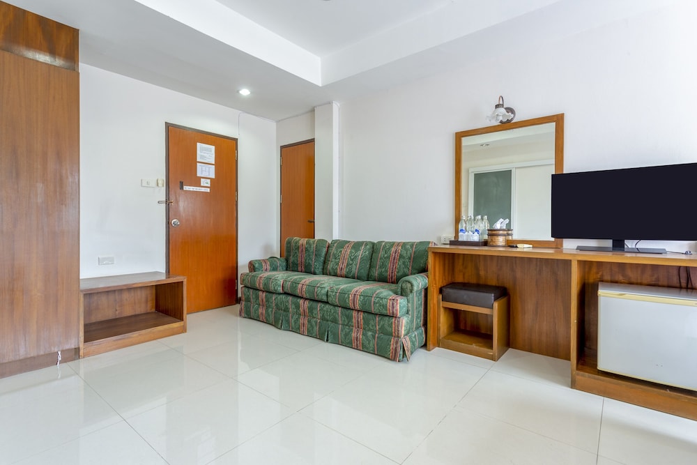 OYO 1096 Winner Inn Hotel 8/33