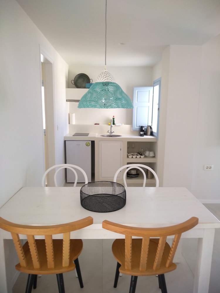 Sol Mate Suites 18/27