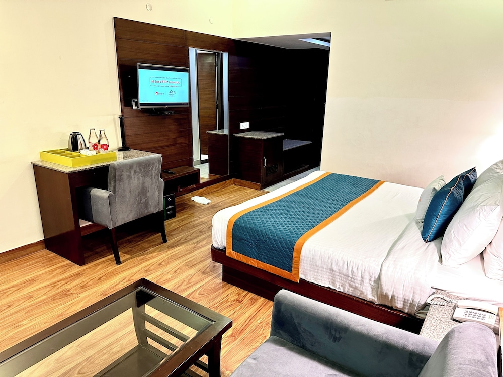 Nand Residency