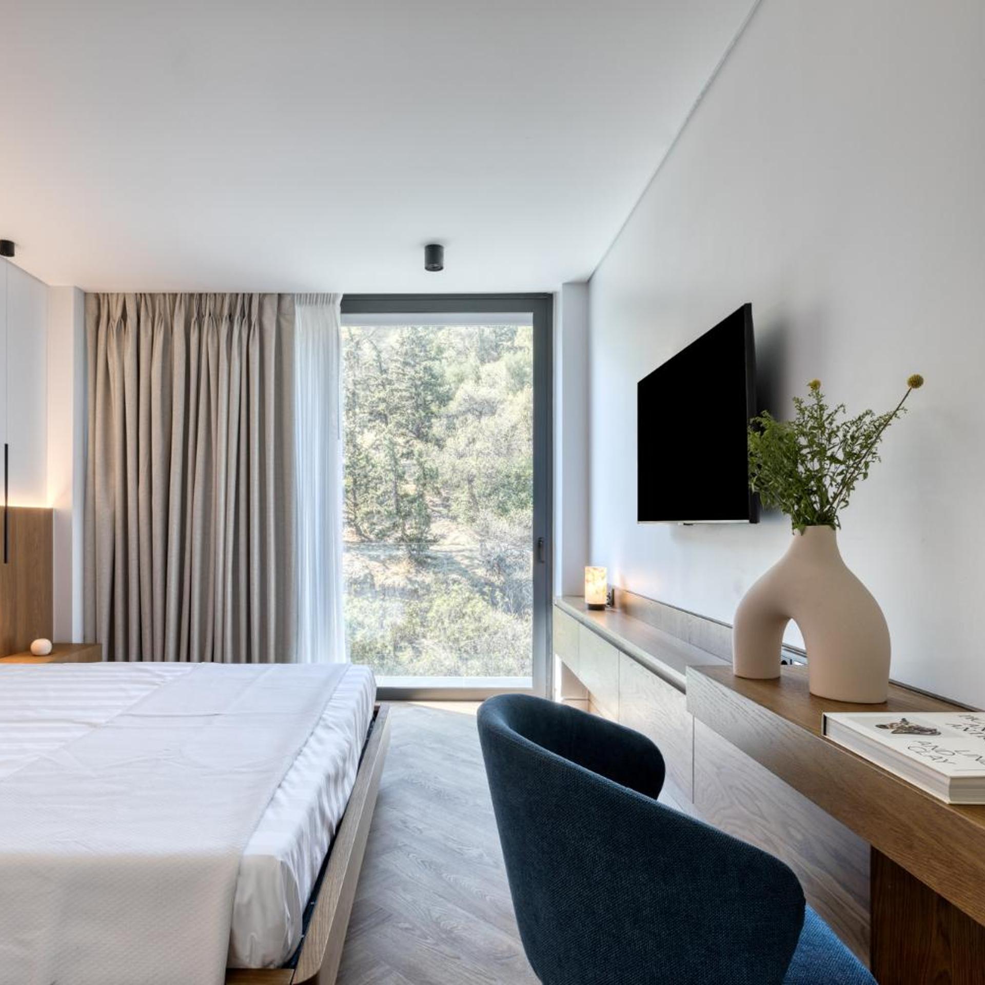 Superior, Double Bed, Hill View