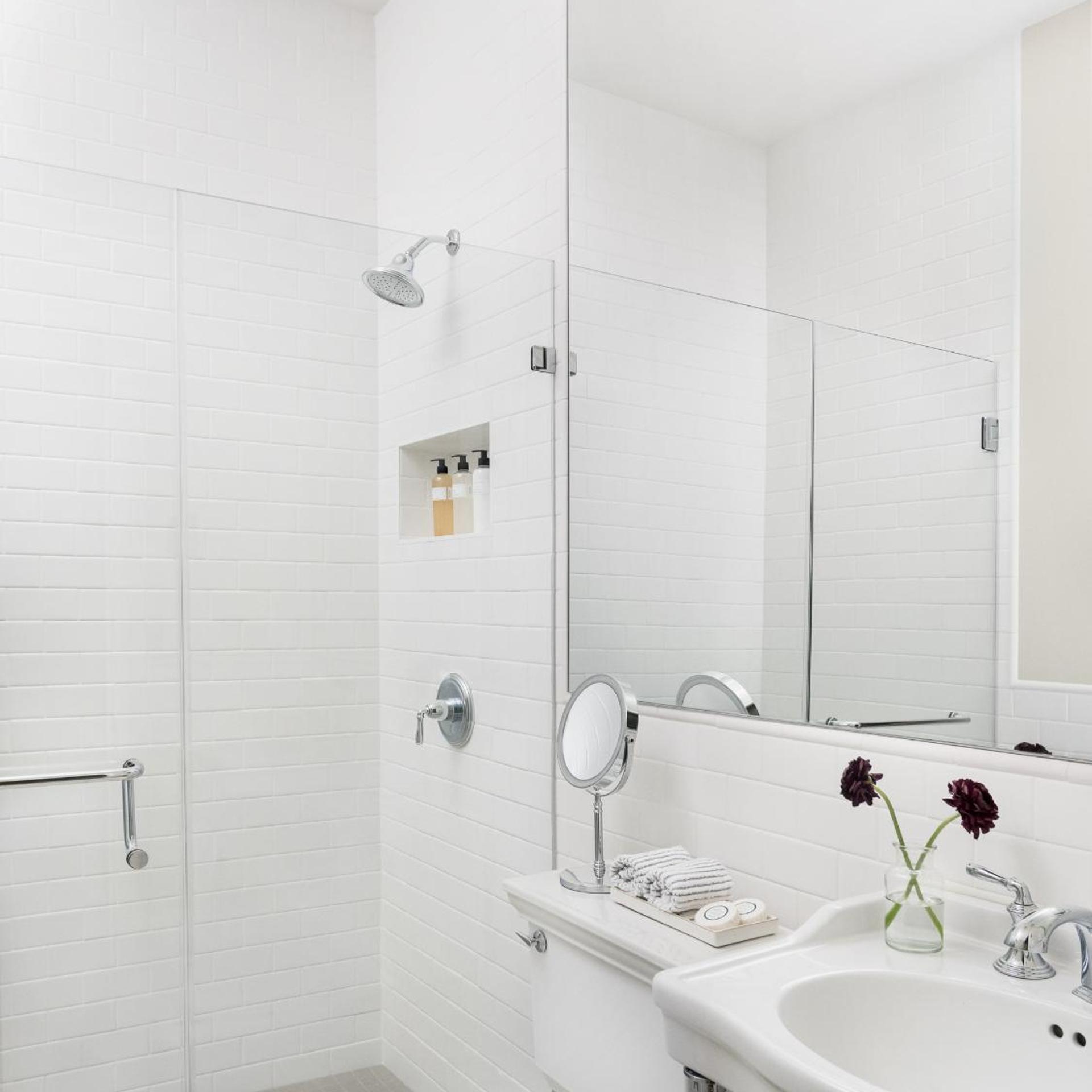 1313 West - Luxury Boutique Hotel 29/34