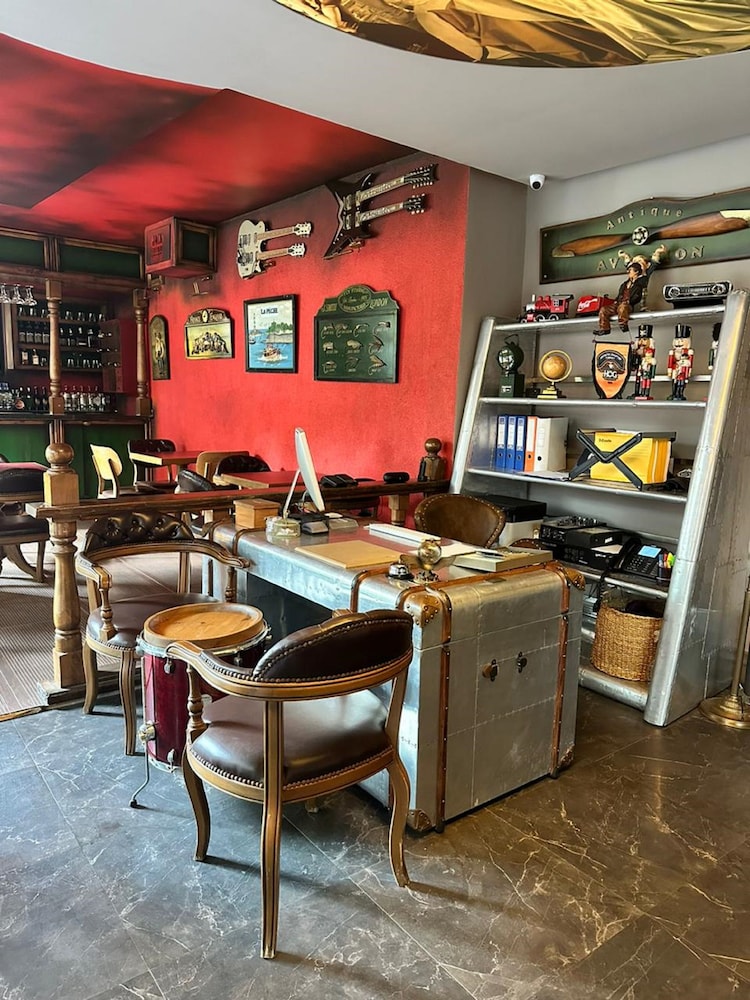 Upper House Hotel 47/55