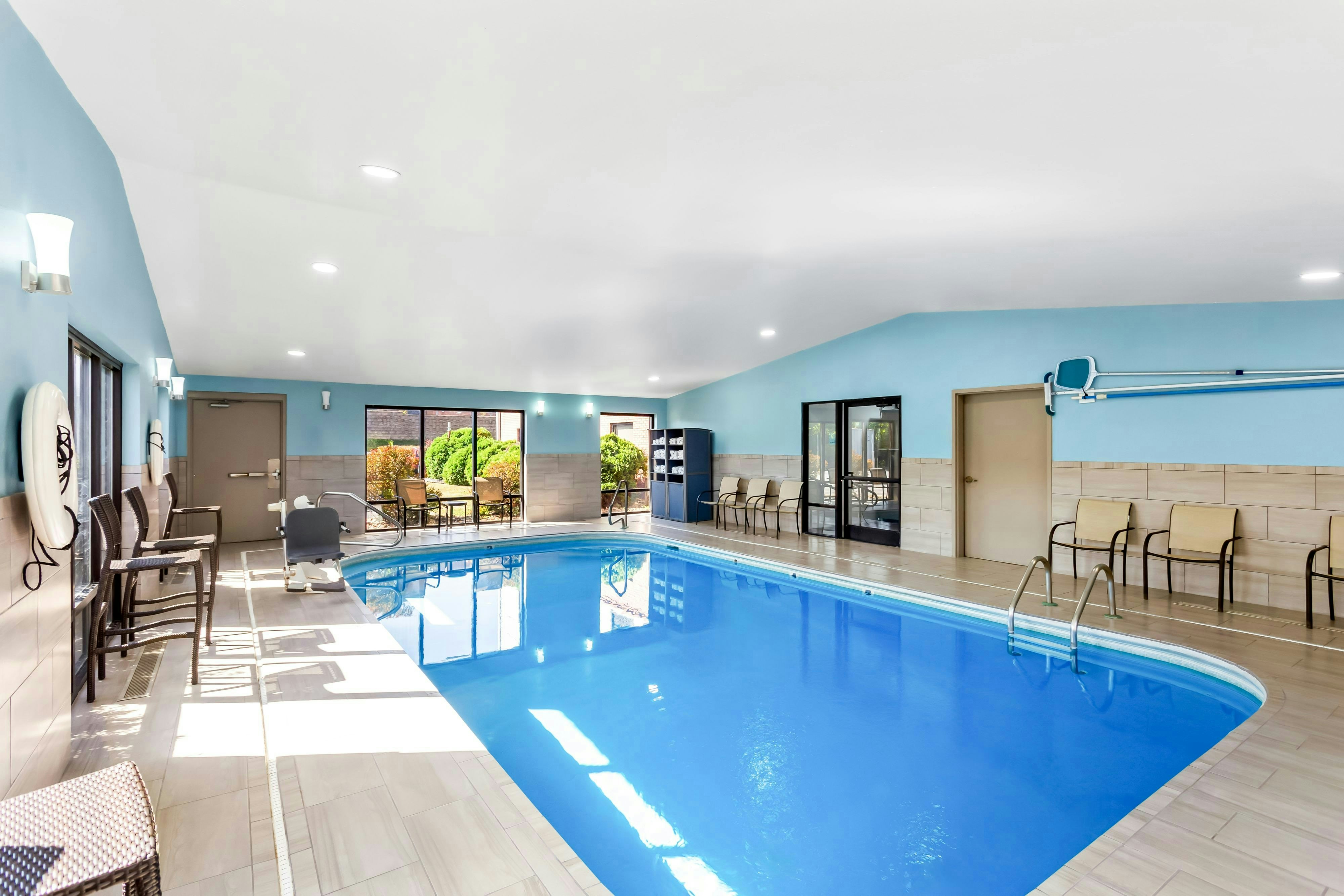 Holiday Inn Express Hotel And Suites Charleston Southridge 29/50
