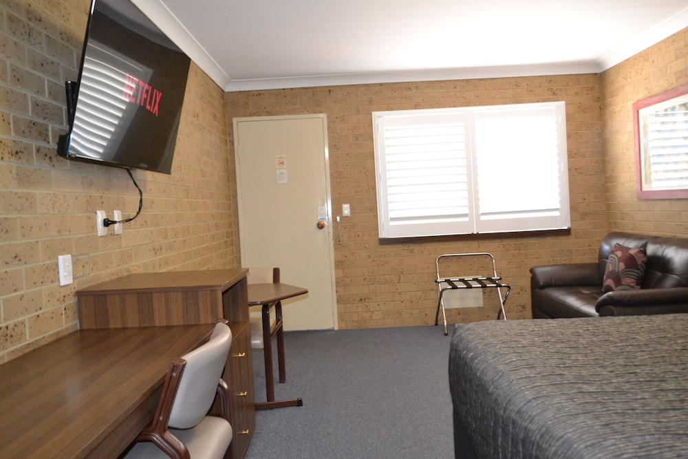 Tamworth Motor Inn 27/47