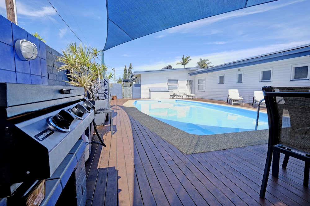 BALI HI MOTEL 47/49