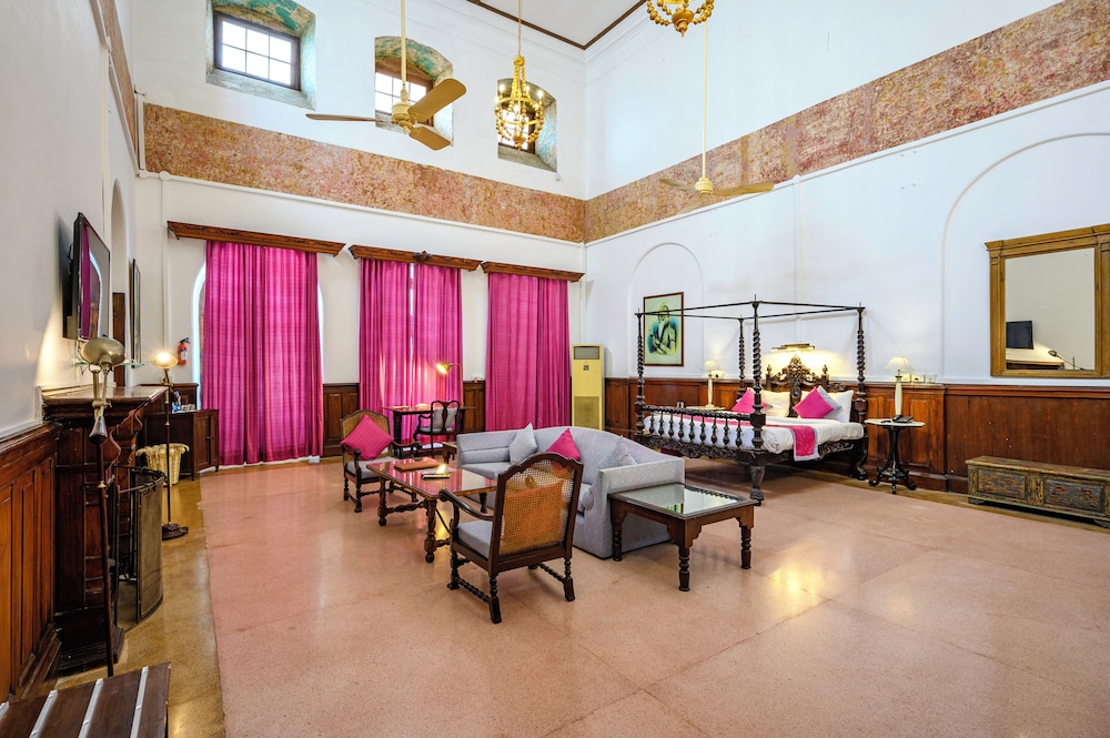 Neemrana’s The Baradari Palace - 19th Century, Patiala 31/54