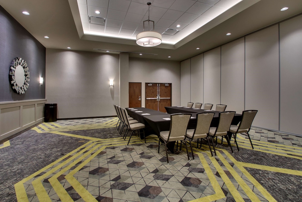 Drury Plaza Hotel Cape Girardeau Conference Center 38/50