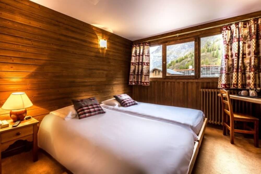 STANDARD, DOUBLE OR TWIN BED