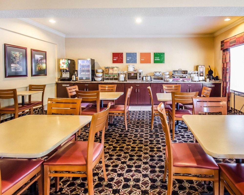 Comfort Suites Prestonsburg West KY 33/38