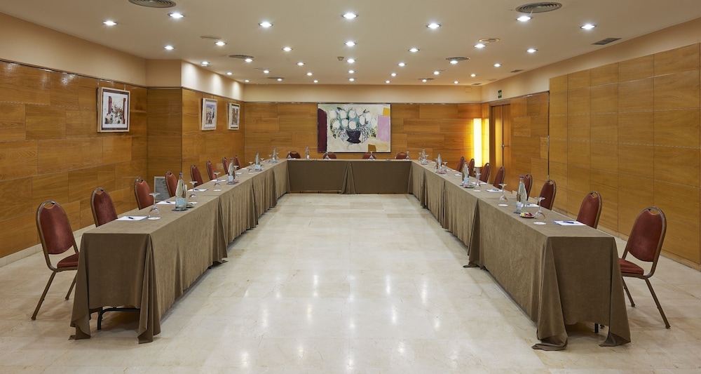 iStay by NH Zaragoza Sport Hotel 9/47