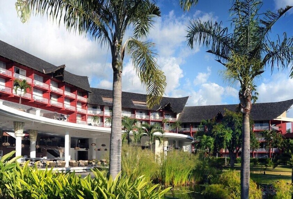 Tahiti Ia Ora Beach Resort 17/83