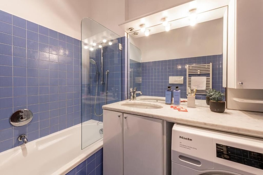 غرفة مع أريكة، Milan Royal Suites Luxury Apartments 4/6