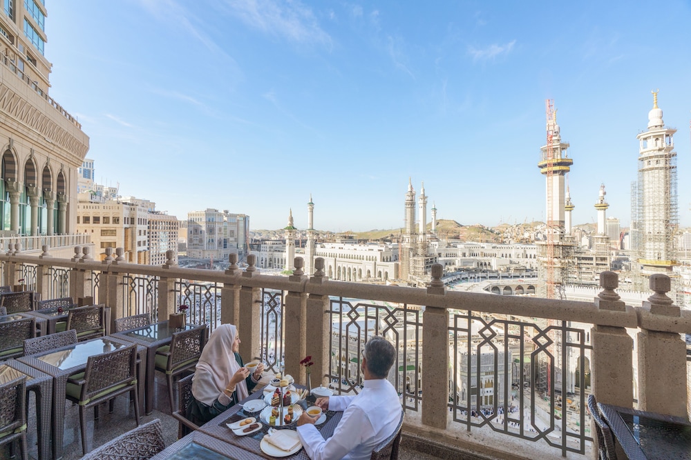 فندق قصر مكة رافلز(Raffles Makkah Palace) 66/73