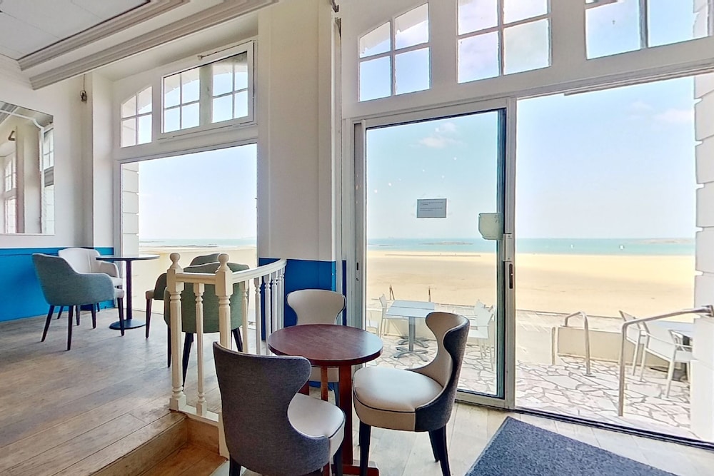 Kyriad Saint Malo Centre Plage 33/50