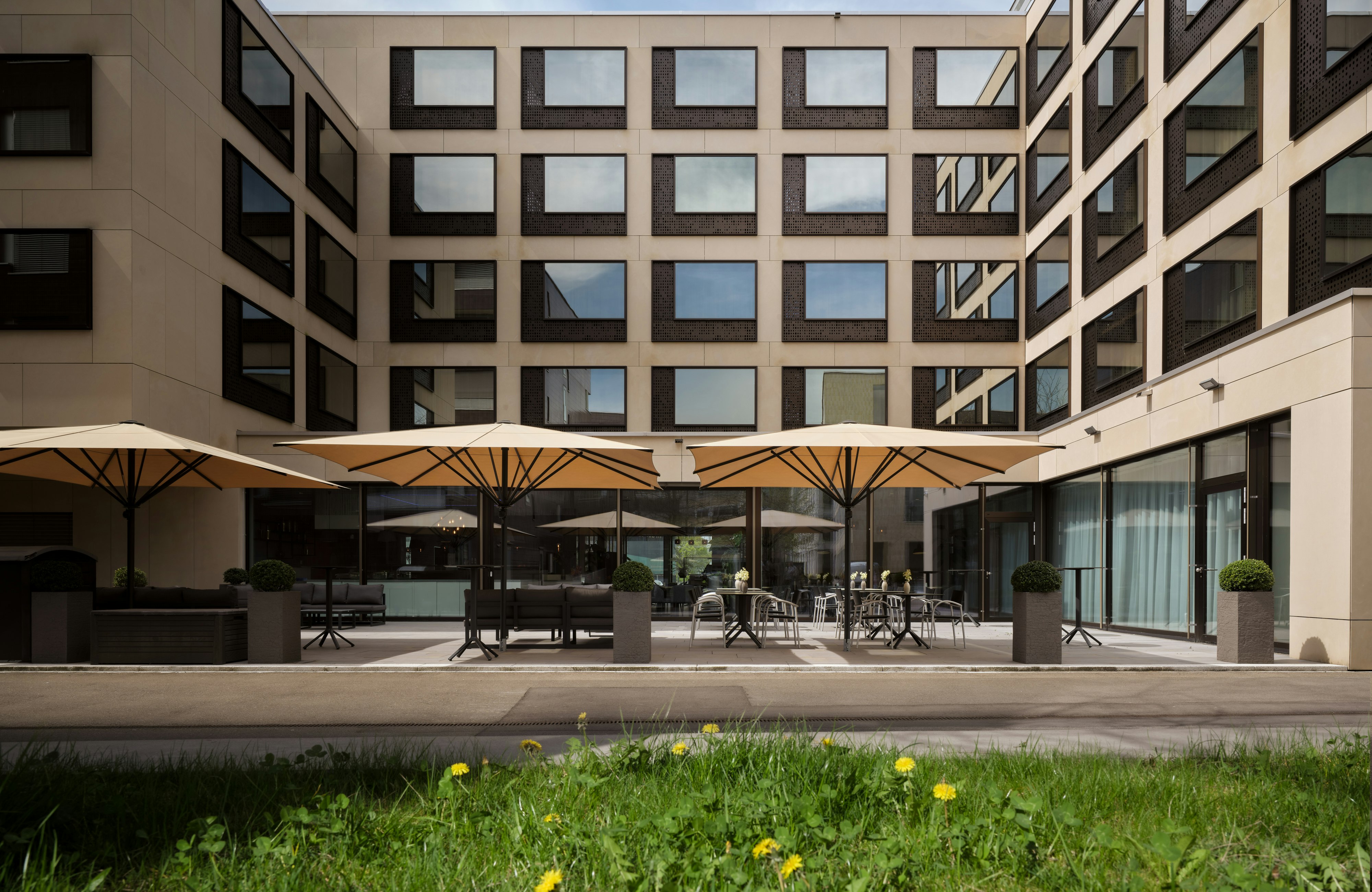 Leonardo Hotel Zurich Airport 76/76