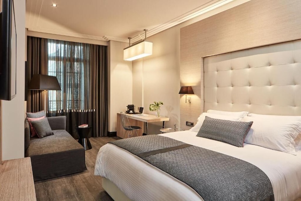 SUPERIOR, SUITE, BALCONY