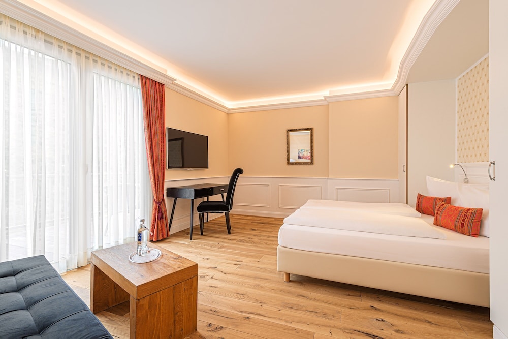 Hotel Weinberg-Schlochen 12/61