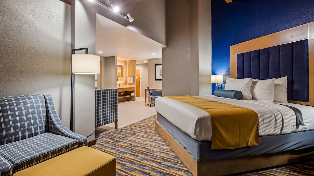 Best Western Dewitt 11/42