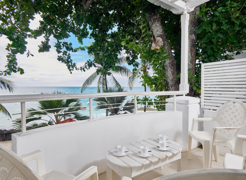 Le Beachclub Serviced Apartments And Villas 55/77