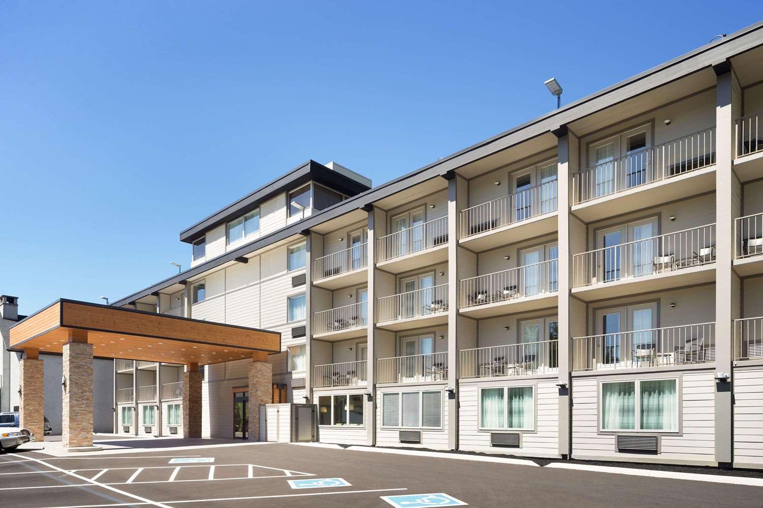 Country Inn & Suites By Radisson Gatlinburg TN 1/9