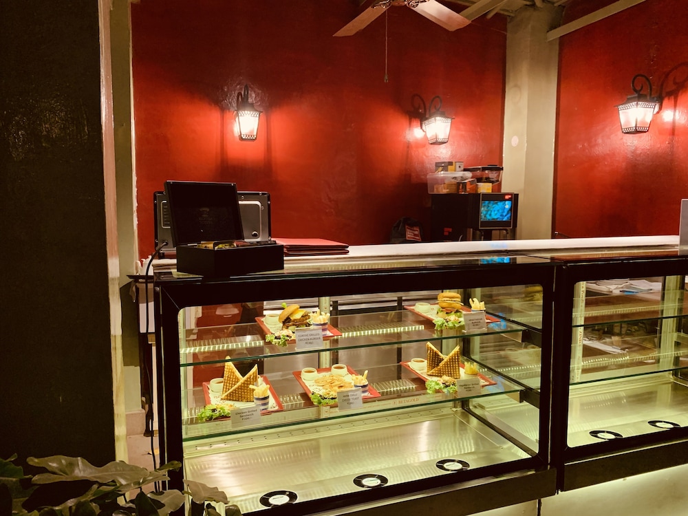 The Elgin Fairlawn Kolkata 56/60