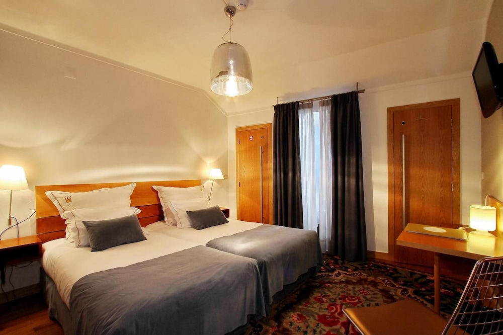 Hotel Mestre de Avis 16/50