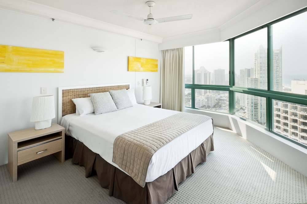 Mantra Crown Towers Surfers Paradise 42/95