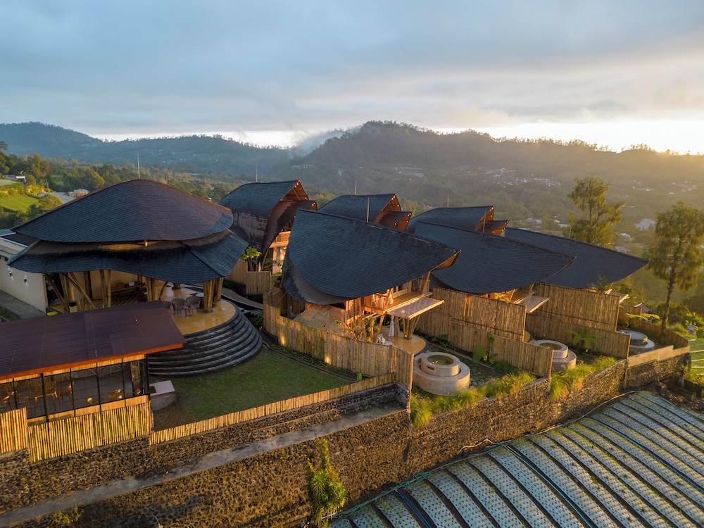 The Dewi Eco Bamboo Villa 52/58