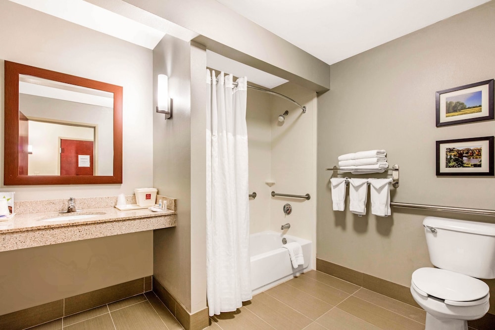 Comfort Suites Tuscaloosa Near University 13/36