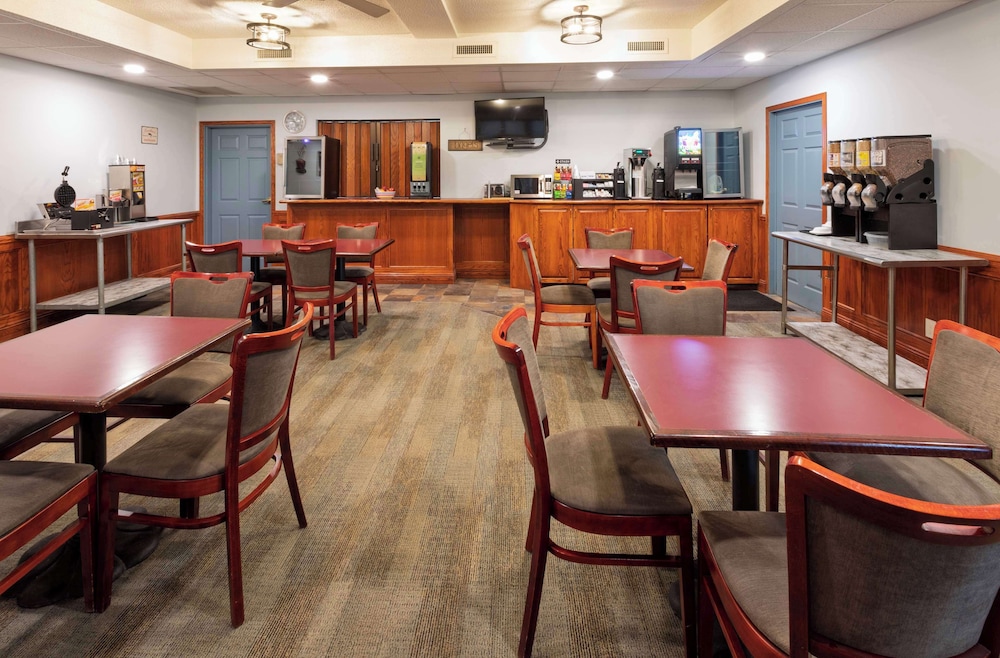 Hastings Country Inn 32/43