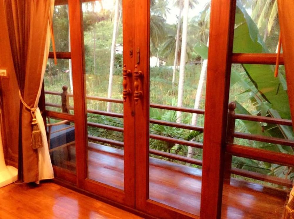 Lanta Wanida Resort 24/50