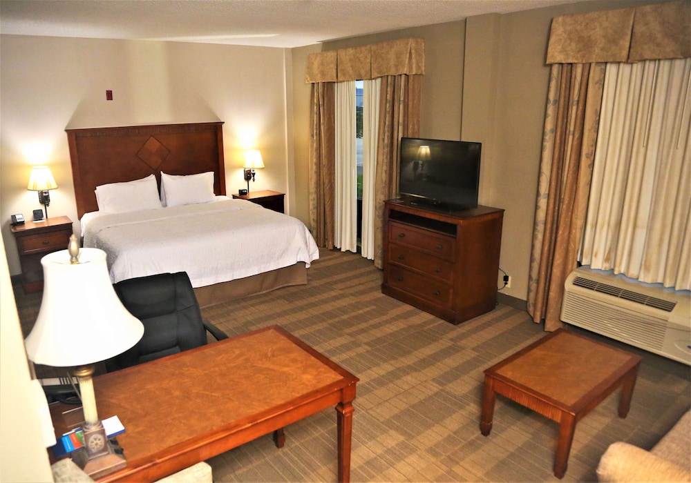 Hampton Inn And Suites Jennings 16/50