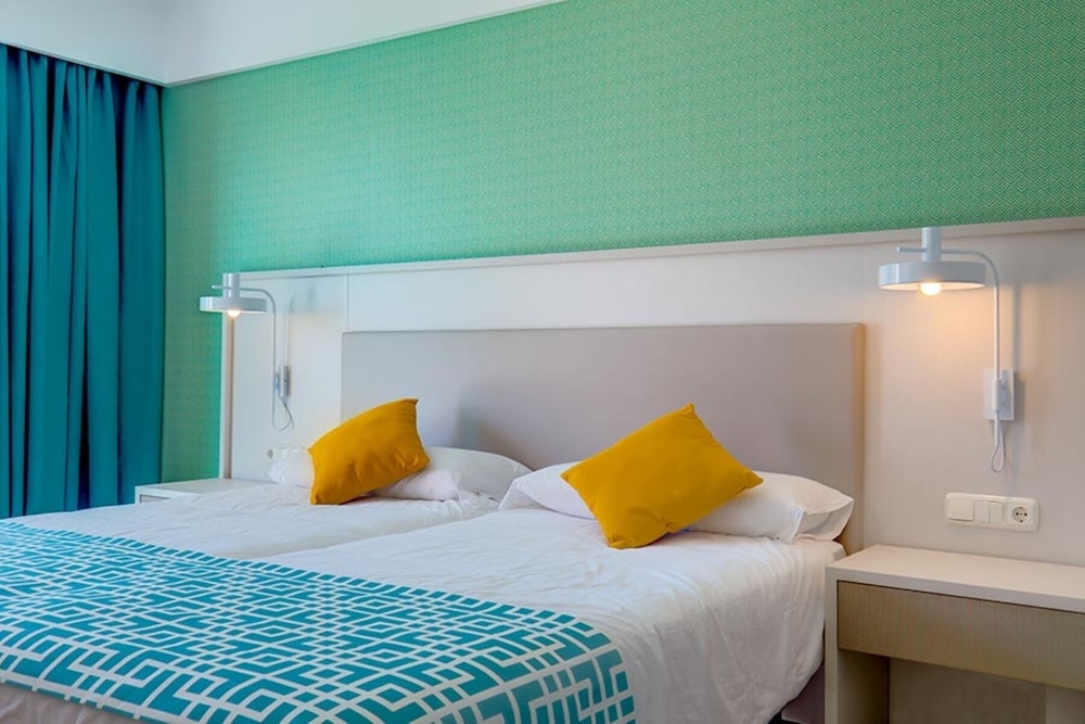 Family, Twin Beds, 2 Sofa, Sbh Maxorata Resort 2/6