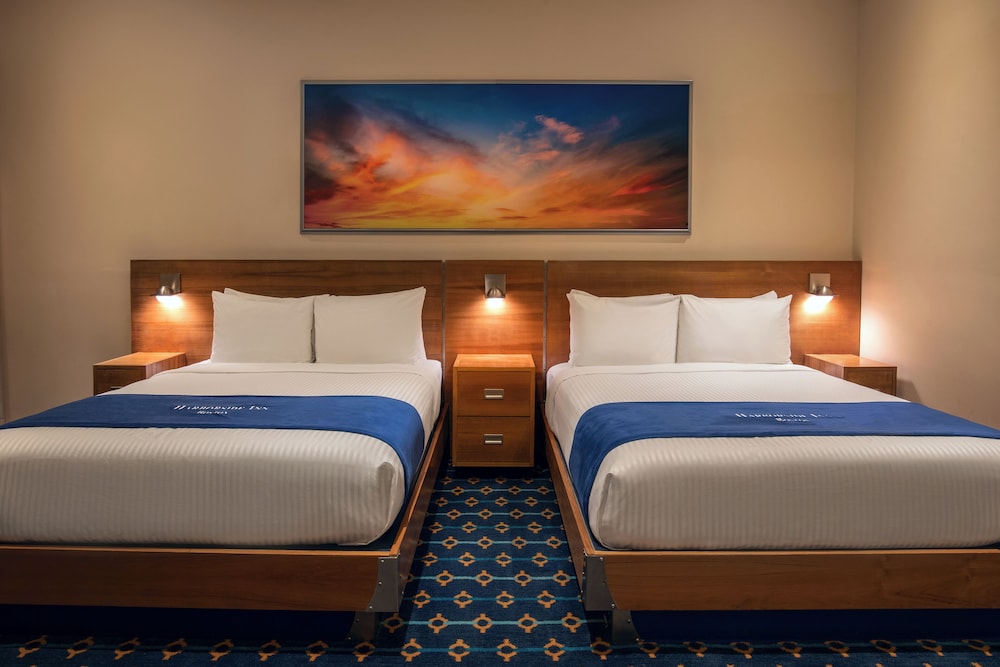 Room, 2 Queen Beds, City View, Harborside Inn Of Boston 2/4