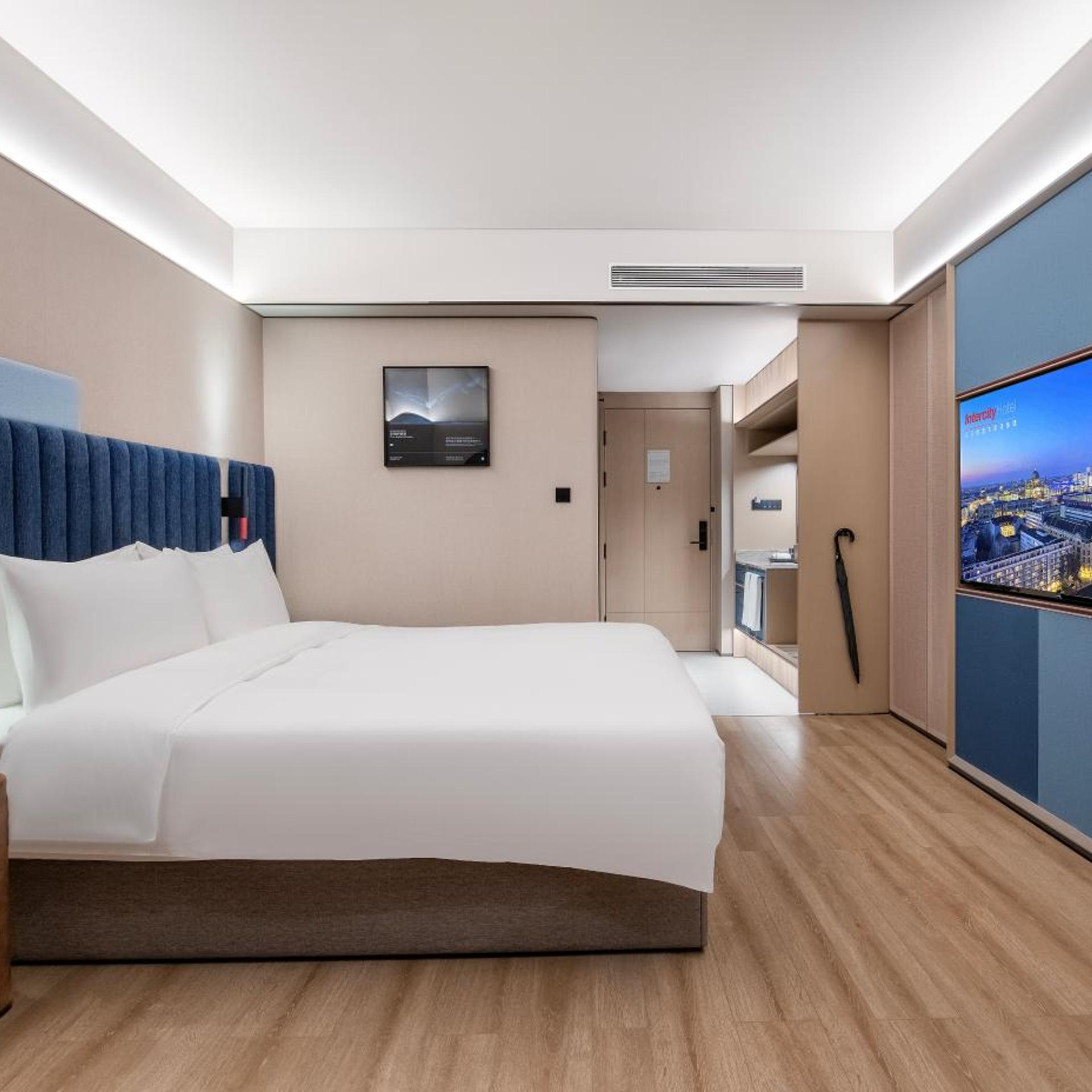 Deluxe, Double Bed