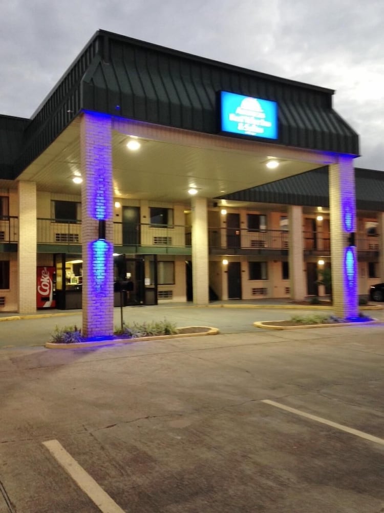 Americas Best Value Inn Suites Winona 12/28