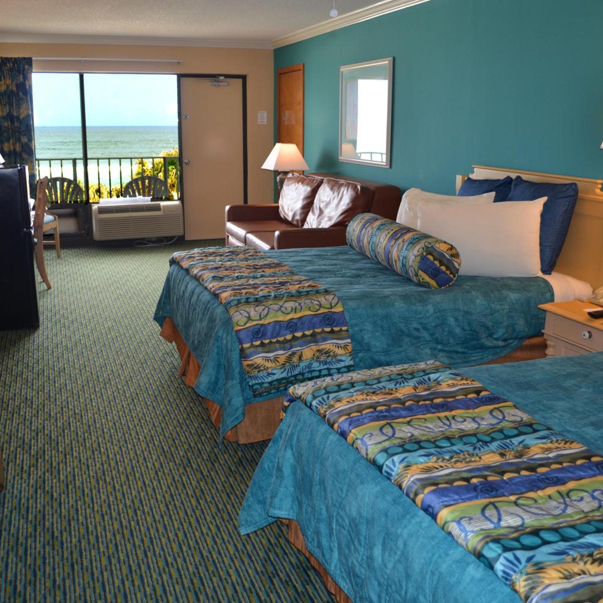 Deluxe, Queen Bed, Ocean Front