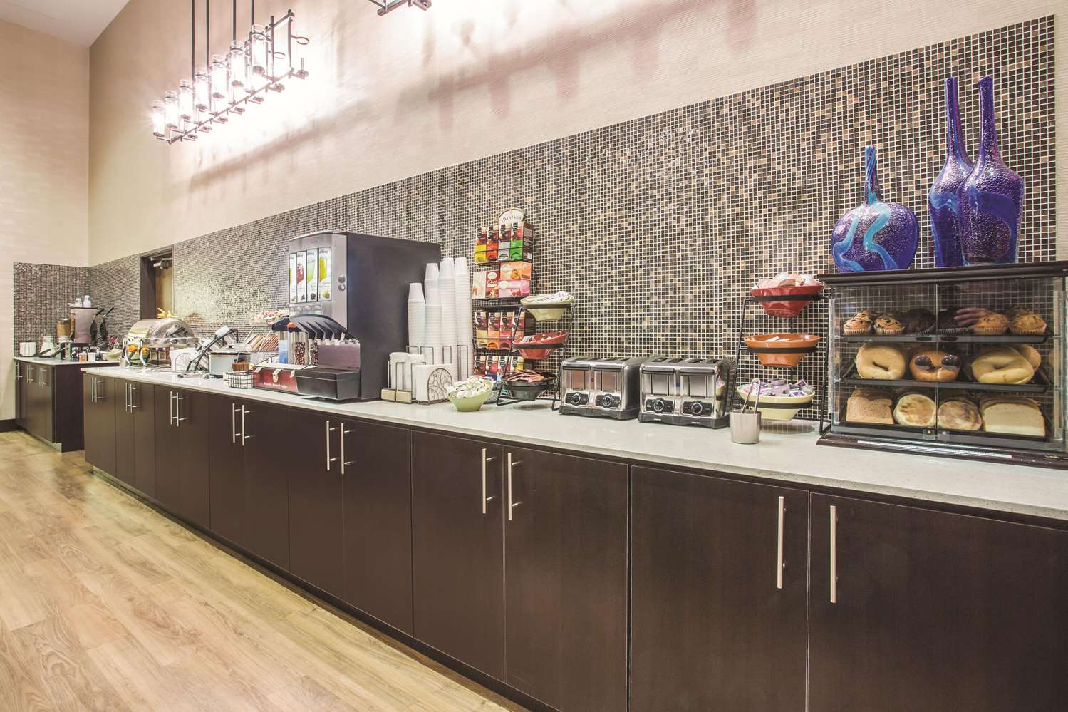 La Quinta Inn & Suites by Wyndham Ely 6/42