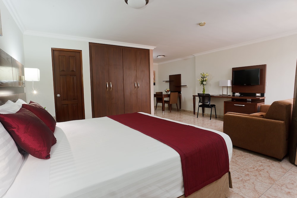 Coral Suites 8/54