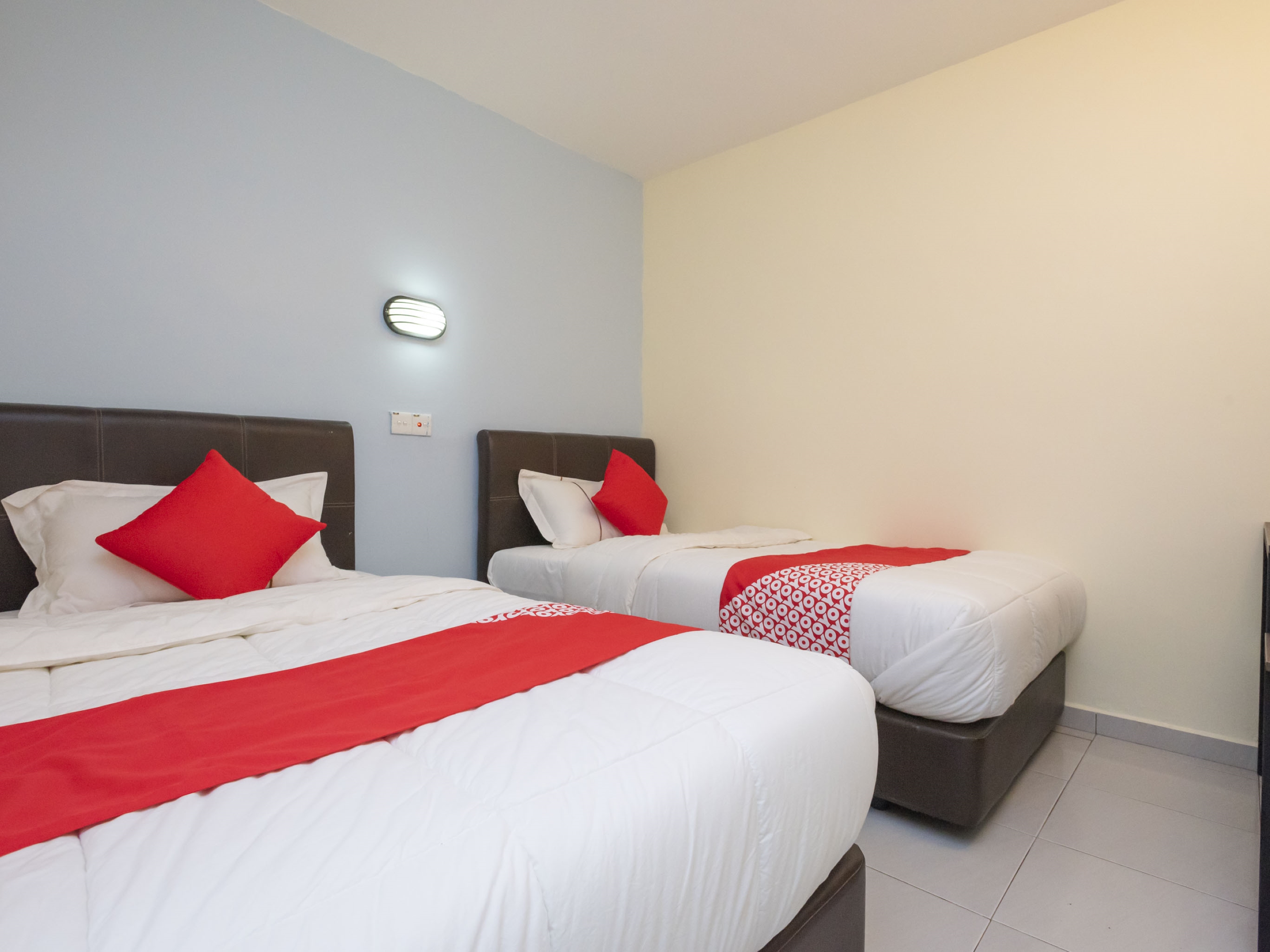 Standard, Twin Beds