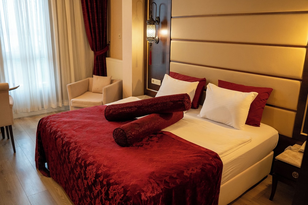 Kronos Hotel 13/39