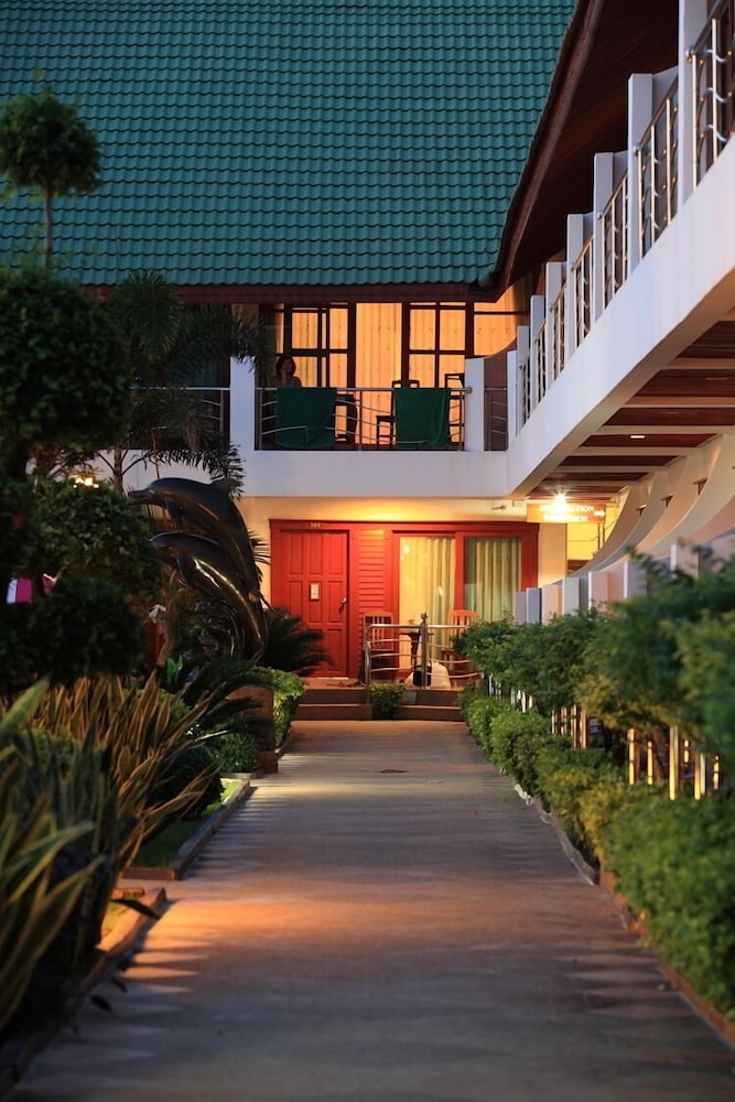 Cookies Hotel 4/50