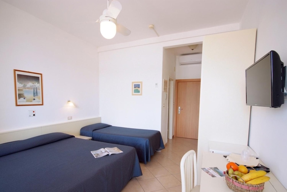Hotel Dino 6/50