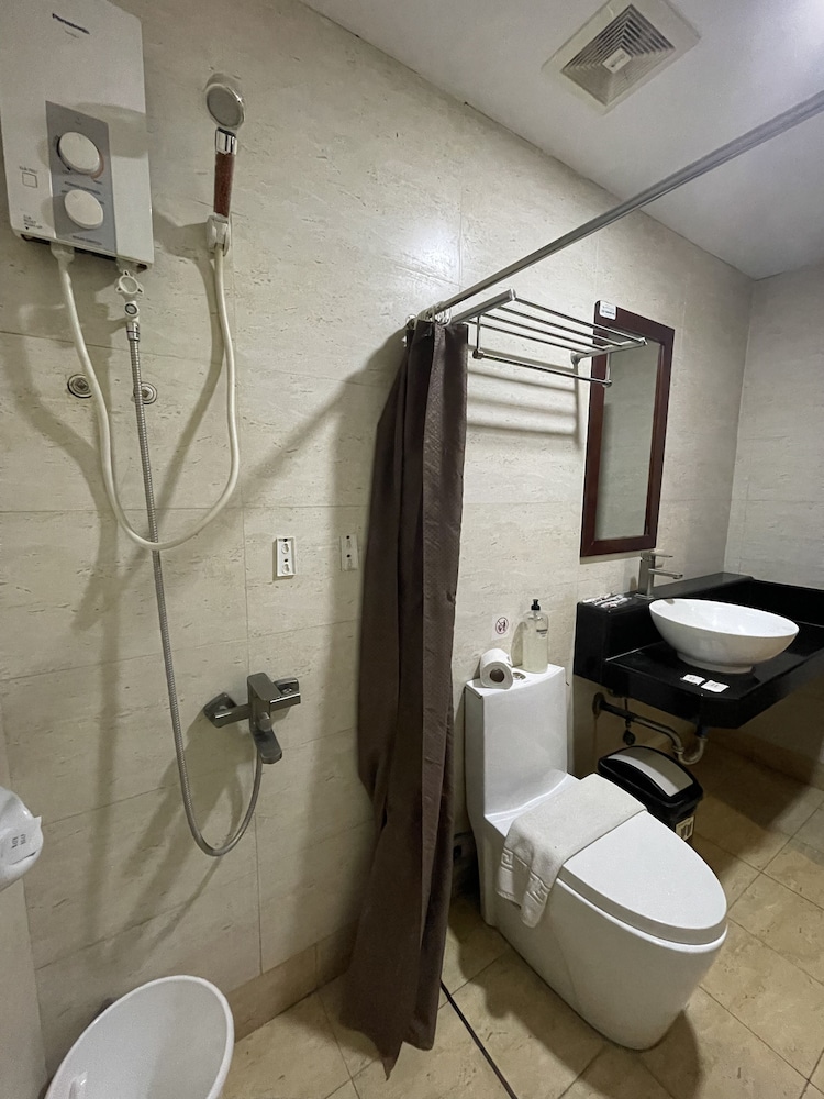 Cebu Capitol Central Hotel and Suites powered by Cocotel 43/55