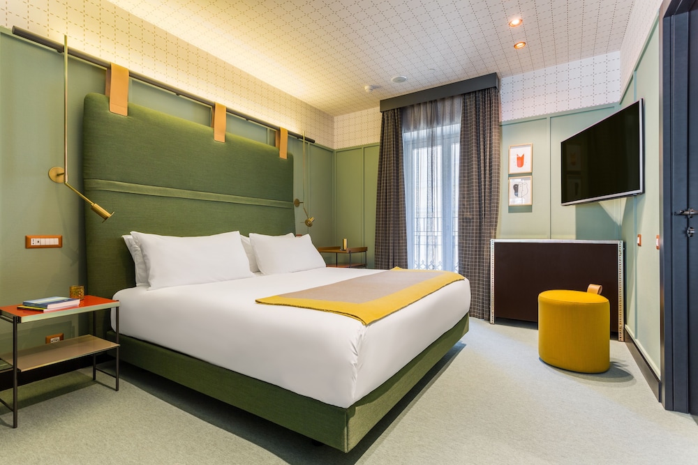 Room Mate Giulia 24/79