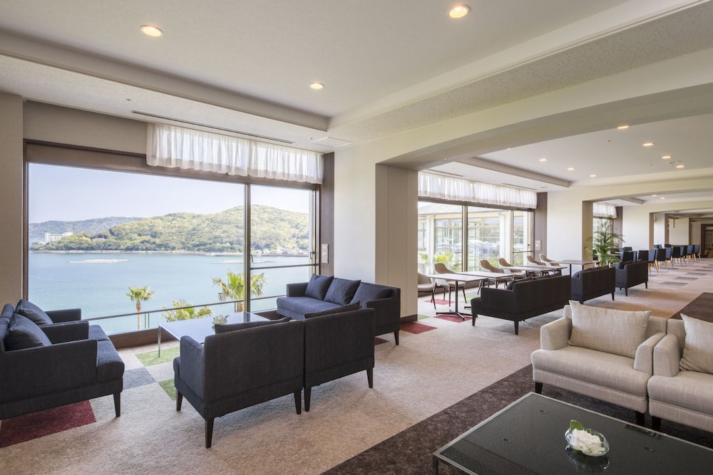 Toba Seaside Hotel 34/54